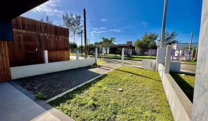 Casa nova, 2 dormitórios na praia