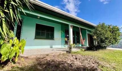 Casa pertinho do mar, maravilhosa localização e posição