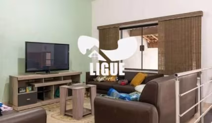 Casa com 3 quartos à venda na Rua General Flores, 117, Vila Humaitá, Santo André por R$ 585.000