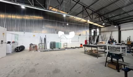 Barracão / Galpão / Depósito para alugar na Avenida Industrial, 2350, Campestre, Santo André por R$ 22.000