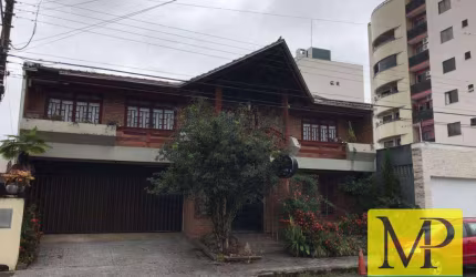 Sobrado com 3 dormitórios à venda, 400 m² por R$ 2.500.000,00 - Centro - Jaraguá do Sul/SC