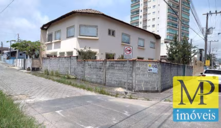 Sobrado com 3 dormitórios à venda, 330 m² por R$ 2.200.000,00 - Praia de Armação do Itapocorói - Penha/SC
