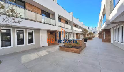 Sobrado com 3 dormitórios à venda, 240 m² por R$ 1.833.520,47 - Santo Inácio - Curitiba/PR