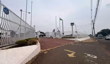 Imóvel comercial de grande porte