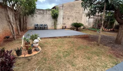 CASA PADRÃO NO BAIRRO AIMORÉ