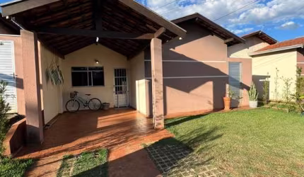 Casa em condomínio com suíte