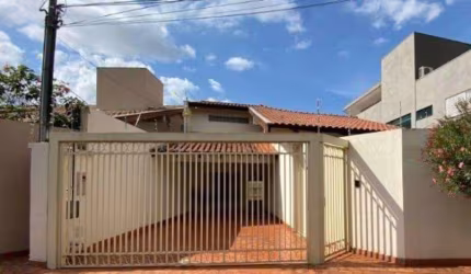 CASA AMPLA COM PISCINA NO GIOCONDO ORSI