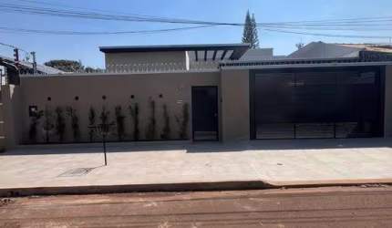 Linda casa alto padrão no Rita Vieira