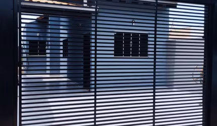 CASA NOVA COM ACABAMENTO DE ALTO PADRÃO- PRÓXIMO A UCDB