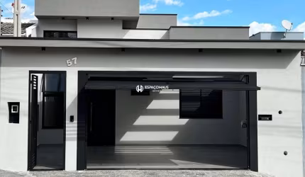 Casa com 3 quartos à venda na Rua Elzira Ferrarezi Carotti, Vila Verde, Indaiatuba por R$ 858.000