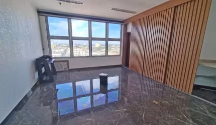 Sala comercial para alugar na Rua Onze de Junho, Centro, Indaiatuba por R$ 2.620