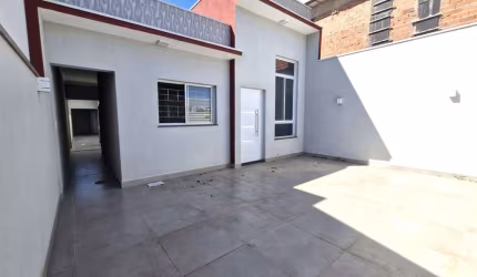 Casa com 3 quartos para alugar na José Maria de Almeida, Jardim Moriyama, Indaiatuba por R$ 3.900