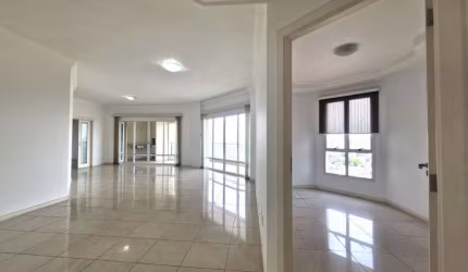 Apartamento com 4 quartos para alugar na Rua Nove de Julho, Centro, Indaiatuba por R$ 7.200