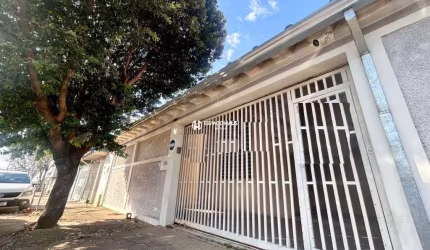 Casa com 3 quartos para alugar na Rua Antônio Brunetti, Jardim Morada do Sol, Indaiatuba por R$ 2.950