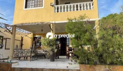 Casa Espaçosa em Dois Andares - Seu Refúgio de Conforto e Elegância!