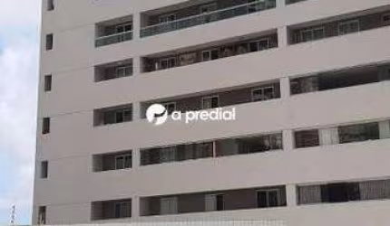 Apartamento com 2 suítes, a poucos metros da Avenida Beira Mar. Porteira Fechada