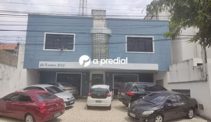 Sala com 2 ambientes, a poucos metros do Imprensa Food Square.
