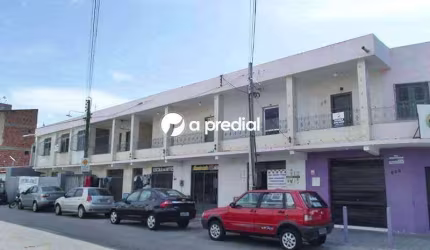 Sala com lavabo, esquina com Avenida Jovita Feitosa.