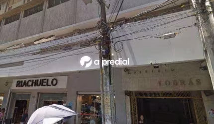Sala em prédio comercial, próximo a Praça do Ferreira.