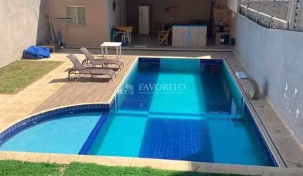 Casa com Piscina à venda no Jardim dos Pinheiros em Atibaia/SP