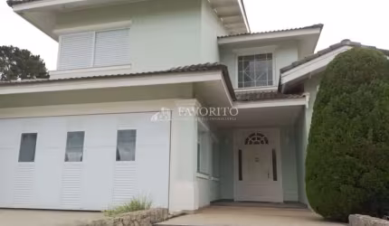 Sobrado com Piscina à venda na Vila Santista em Atibaia/SP