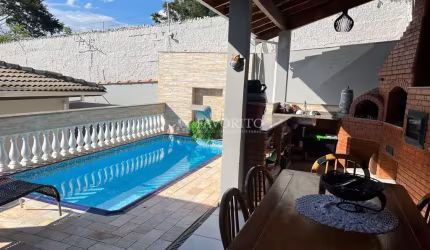 Casa Térrea à venda no Retiro das Fontes em Atibaia/SP