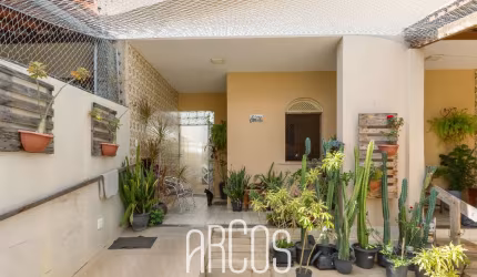 Casa com 4 quartos à venda na Farolândia