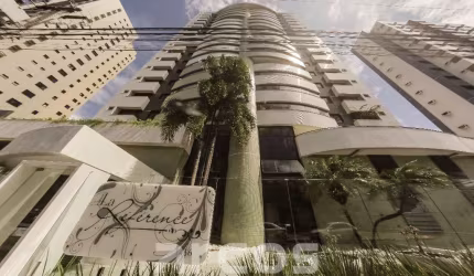 Maison La Reference, apartamento no Jardins com 160m², 4/4 sendo 3 suítes