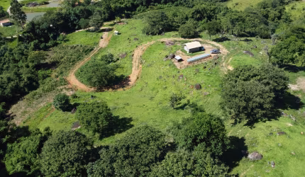 Sítio riquíssimo em água a venda em Jacutinga -MG