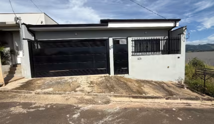 Linda casa a venda em Jacutinga-Minas Gerais