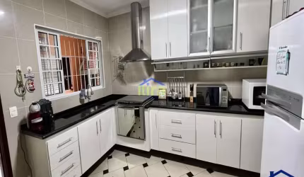 Casa à venda 3 Quartos, 1 Suite, 2 Vagas, 125M², Vila Osasco, Osasco - SP