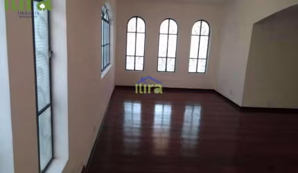Casa à venda 5 Quartos, 2 Suites, 6 Vagas, 266M², Cidade São Francisco, São Paulo - SP