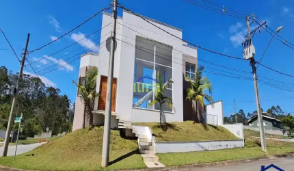 Casa à venda 3 Quartos, 3 Suites, 6 Vagas, 530M², Portal do Santa Paula, Cotia - SP