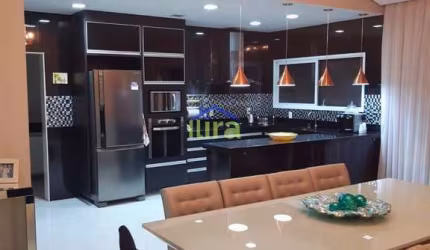 Casa à venda de 787m² com 3 dormitórios sendo 3 Suites e 5 vagas de garagens no Residencial Vale Da