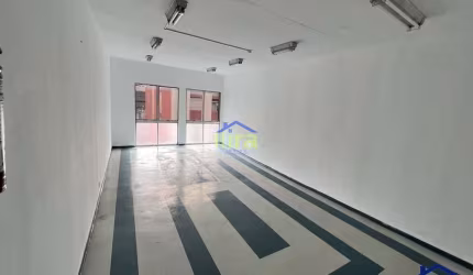 Prédio à venda de 1682m² ao lado do calçadão de Osasco - SP