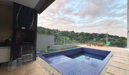Casa à venda  de 364M², 4 dormitórios, 4 suítes e 4 vagas no Condomínio Valville II em Santana de P