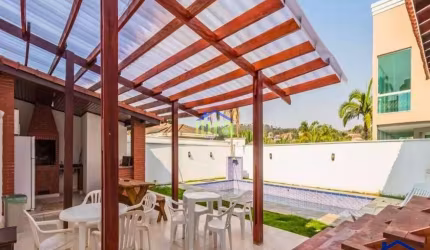 Casa à venda de 455M² com 4 Dormitórios sendo 2 suítes com 4 Vagas de garagem no Residencial 11 em