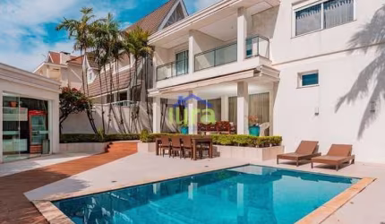 Casa à venda de 560m² , 4 dormitórios, 4 suítes com armários e 6 Vagas no Residencial 2 - Alphavill