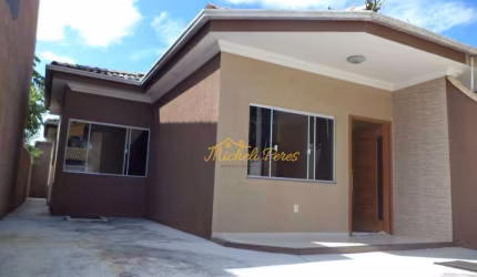 Excelente casa linear meio lote, com 3 quartos à venda, 90 m² - Extensão Novo Rio das Ostras/Centro - Rio das Ostras/RJ.