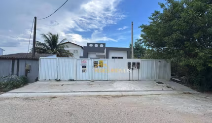 Excelente casa linear com quintal com possibilidade de espaço gourmet, 2 quartos à venda - Maria Turri - Rio das Ostras/RJ