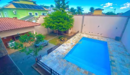 Excelente casa duplex em terreno inteiro com quintal, área gourmet e piscina, 6 quartos, 403 m² - venda ou aluguel - Jardim Mariléa- Rio das Ostras/RJ