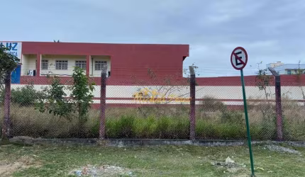 Excelente Terreno para Locação em Frente para Rodovia Principal  no bairro Jardim Mariléa, localizado na cidade de Rio das Ostras / RJ.
