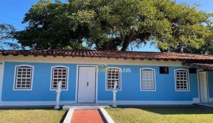 Excelente casa comercial com 280 metros quadrados localizada no Centro de Rio Das Ostras/RJ.