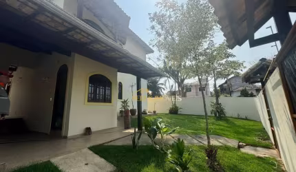 Casa com 3 dormitórios para alugar por R$ 2.879,17/ano - Residencial Rio Das Ostras - Rio das Ostras/RJ