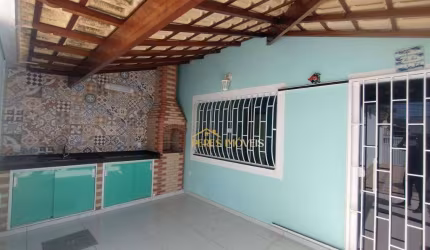 Linda casa Linear, com mais de 80m2, independente no bairro tranquilo, seguro. Residencial / Rio das Ostras.