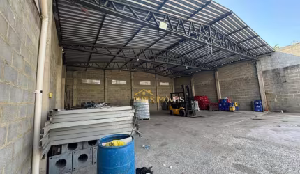 Galpão com 421,60m2 Estrada Velha, Cidade praiana/ Rio das Ostras