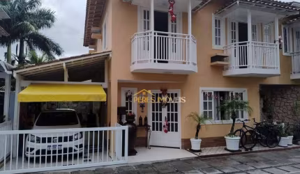Ótima casa em condomínio na Extensão do Bosque