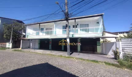 Lojas de 45,00mts, com cobertura na  fachada, na rua principal do bairro.