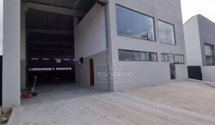 Galpão para alugar, medindo  780 m²  de área construída por R$ 15.000/mês - Indaiatuba