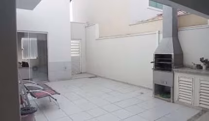 Casa com 2 dormitórios à venda, 135 m² por R$ 850.000,00 - Itaici - Indaiatuba/SP
